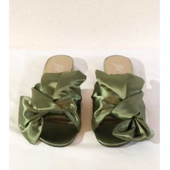 THE FIX NAOMI WOMEN’S OVERSIZED BOW SLIDES SZ 8 - Picture 4 of 10